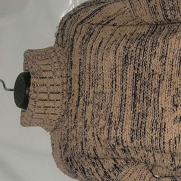 BCBGMAXAZRIA Turtleneck Long Sleeve XS Oversized Long Sleeve Sweater Fall Warm - Picture 3 of 6